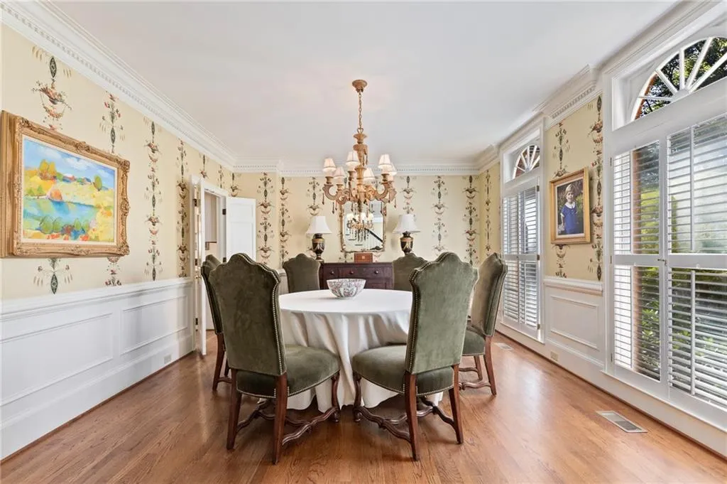 8425 Valemont Drive, Atlanta, Georgia 30350, 5 Bedrooms Bedrooms, ,4 BathroomsBathrooms,Residential,Sold,8425 Valemont Drive,6599829