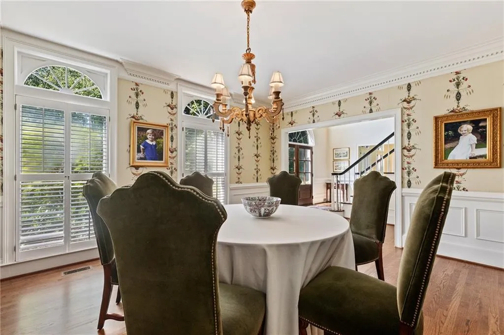8425 Valemont Drive, Atlanta, Georgia 30350, 5 Bedrooms Bedrooms, ,4 BathroomsBathrooms,Residential,Sold,8425 Valemont Drive,6599829