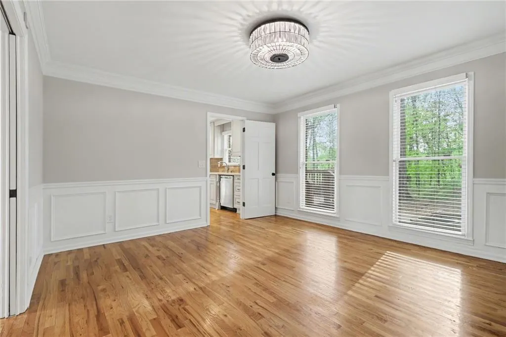 205 Marsh Glen Point, Atlanta, Georgia 30328, 5 Bedrooms Bedrooms, ,3 BathroomsBathrooms,Residential,For Sale,205 Marsh Glen Point,7751100