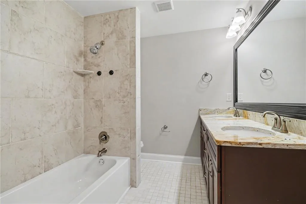 205 Marsh Glen Point, Atlanta, Georgia 30328, 5 Bedrooms Bedrooms, ,3 BathroomsBathrooms,Residential,For Sale,205 Marsh Glen Point,7751100