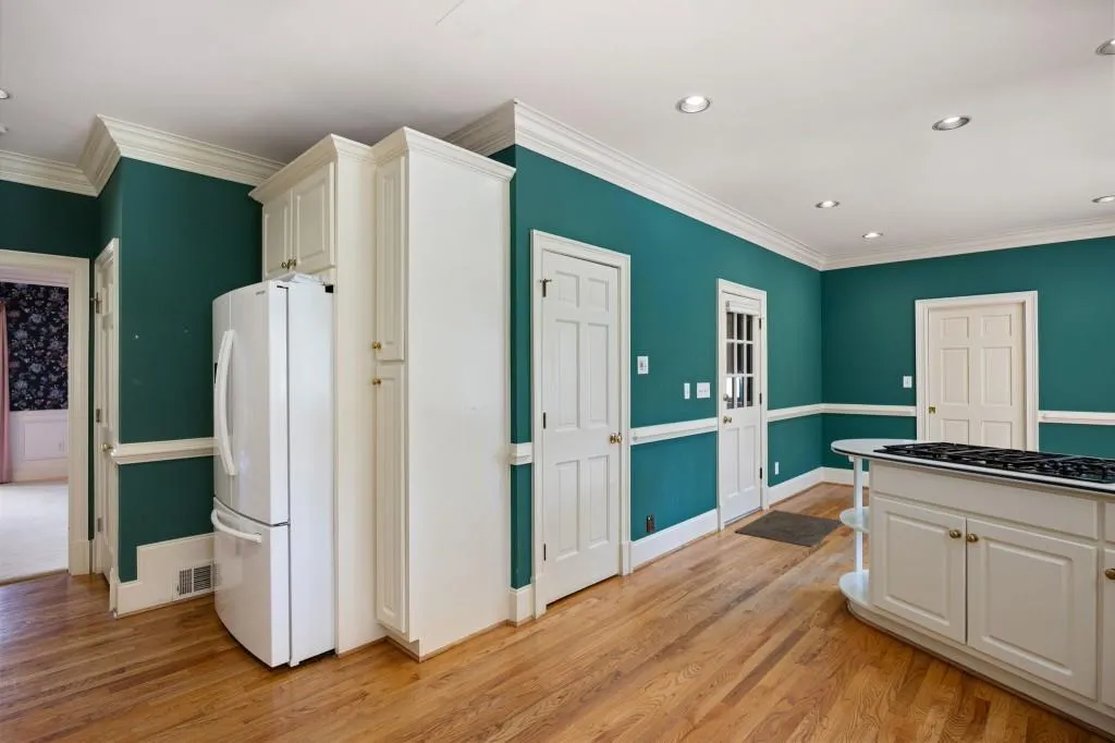 180 Churchill Drive, Atlanta, Georgia 30350, 4 Bedrooms Bedrooms, ,4 BathroomsBathrooms,Residential,For Sale,180 Churchill Drive,7737175