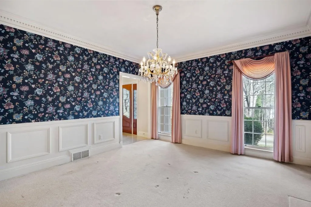 180 Churchill Drive, Atlanta, Georgia 30350, 4 Bedrooms Bedrooms, ,4 BathroomsBathrooms,Residential,For Sale,180 Churchill Drive,7737175