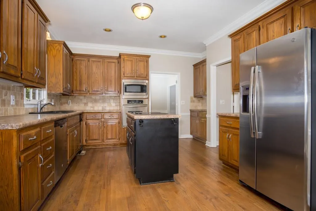 390 Spindle Court, Atlanta, Georgia 30350, 4 Bedrooms Bedrooms, ,3 BathroomsBathrooms,Residential,Sold,390 Spindle Court,6588399