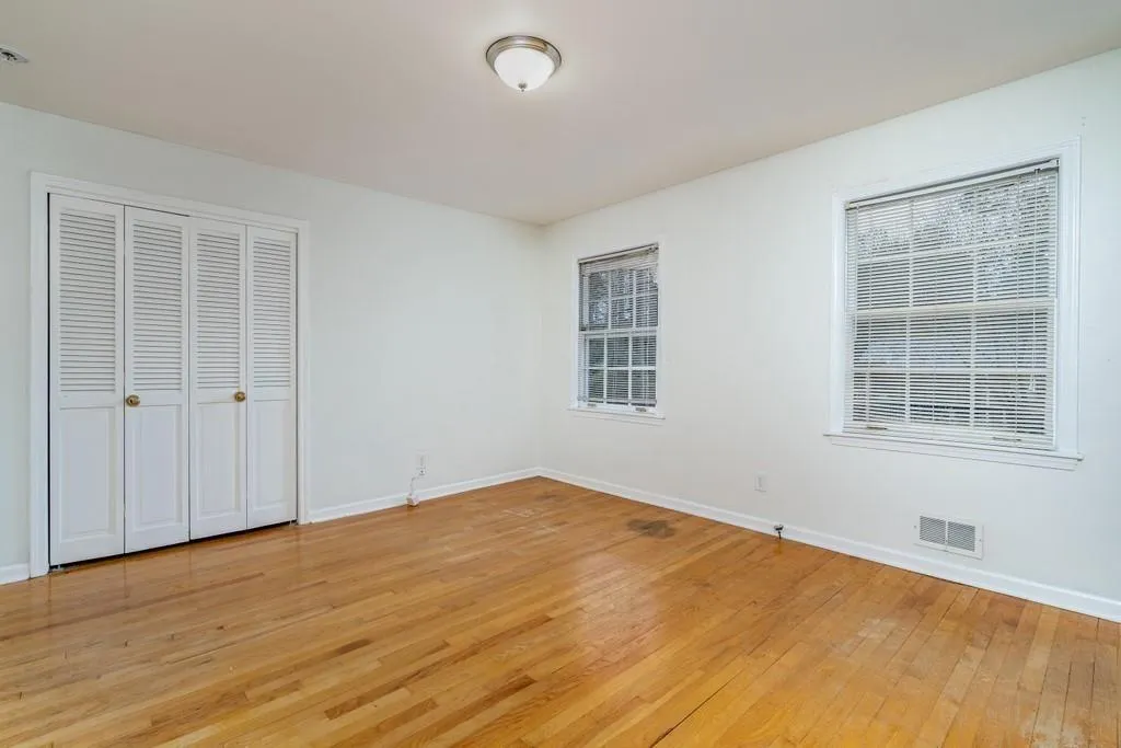 585 Spalding Drive, Atlanta, Georgia 30328, 4 Bedrooms Bedrooms, ,3 BathroomsBathrooms,Residential,Sold,585 Spalding Drive,6966491