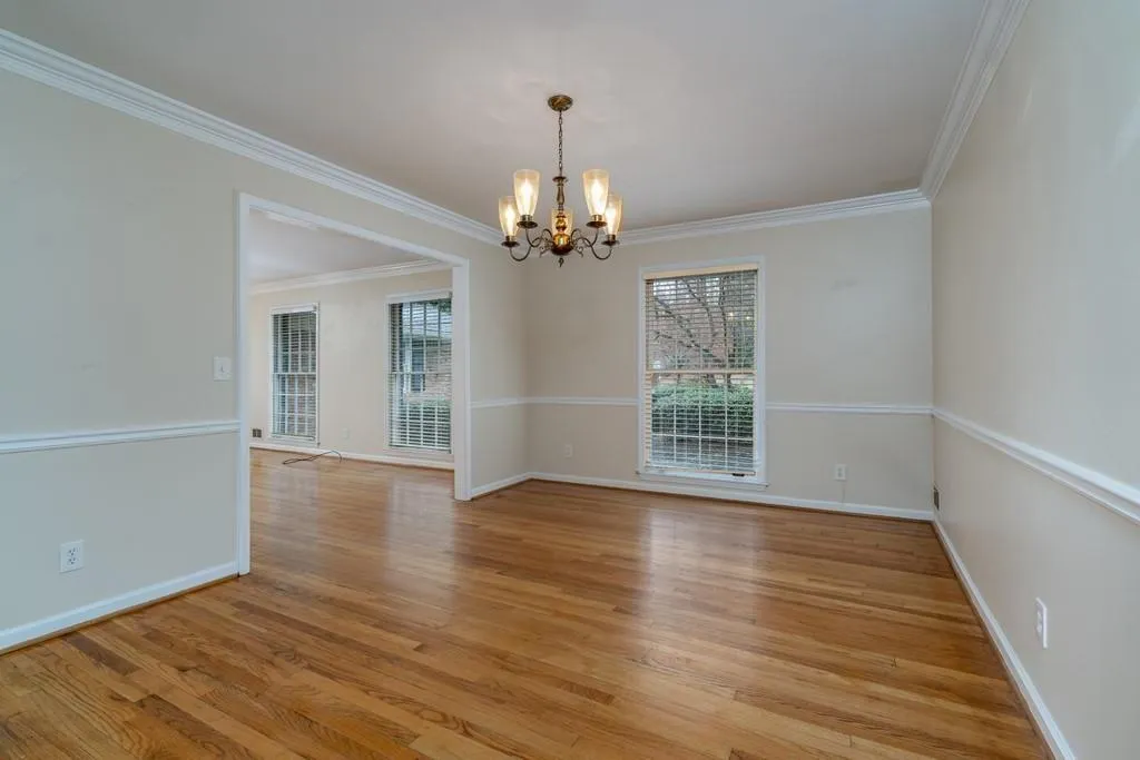 585 Spalding Drive, Atlanta, Georgia 30328, 4 Bedrooms Bedrooms, ,3 BathroomsBathrooms,Residential,Sold,585 Spalding Drive,6966491