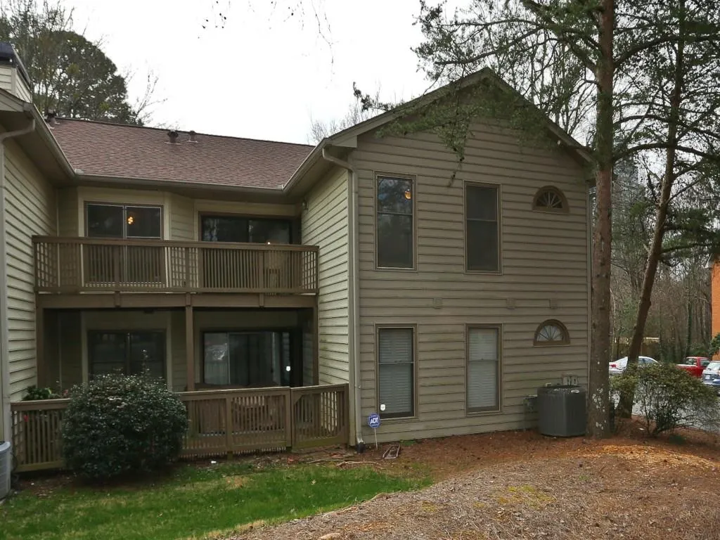 606 Garden Court Unit 606, Sandy Springs, Georgia 30328, 3 Bedrooms Bedrooms, ,2 BathroomsBathrooms,Residential,Sold,606 Garden Court Unit 606,5645265