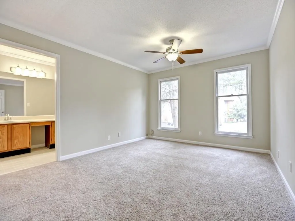 606 Garden Court Unit 606, Sandy Springs, Georgia 30328, 3 Bedrooms Bedrooms, ,2 BathroomsBathrooms,Residential,Sold,606 Garden Court Unit 606,5645265