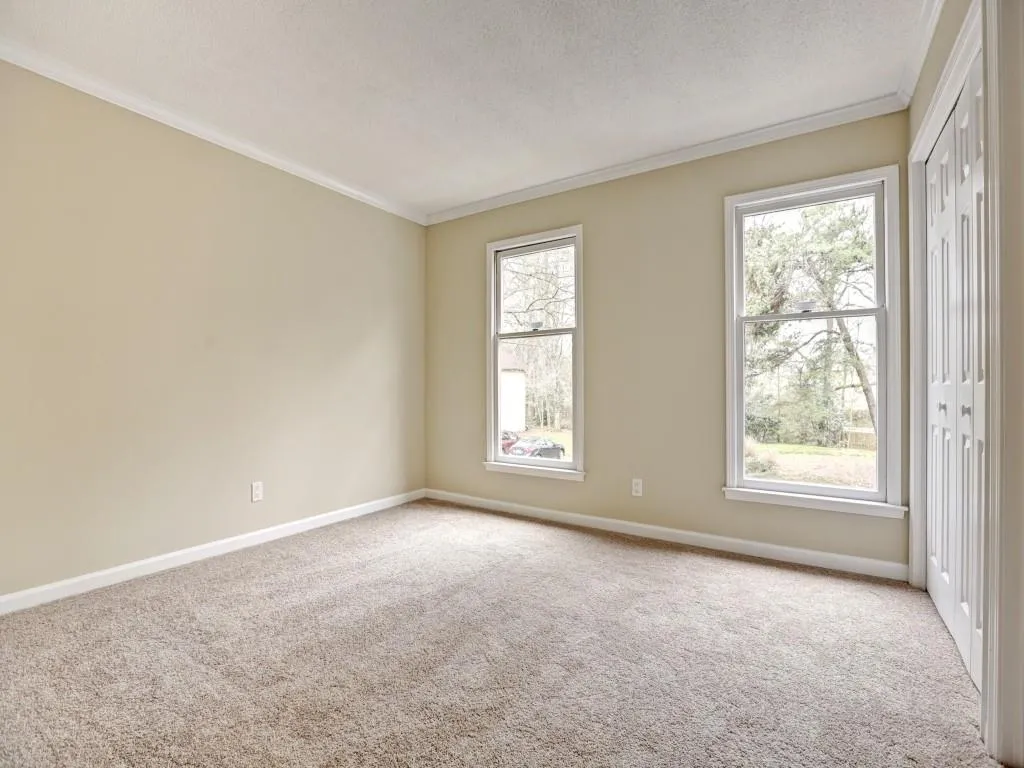 606 Garden Court Unit 606, Sandy Springs, Georgia 30328, 3 Bedrooms Bedrooms, ,2 BathroomsBathrooms,Residential,Sold,606 Garden Court Unit 606,5645265