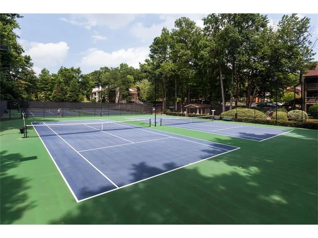 606 Garden Court Unit 606, Sandy Springs, Georgia 30328, 3 Bedrooms Bedrooms, ,2 BathroomsBathrooms,Residential,Sold,606 Garden Court Unit 606,5645265