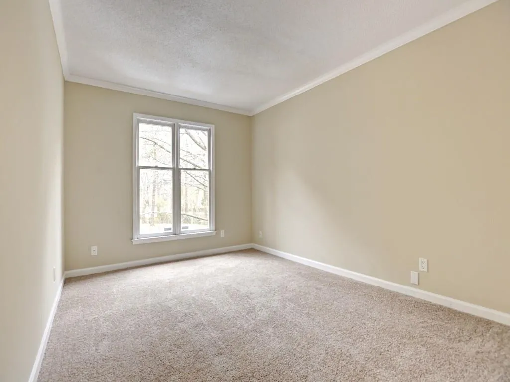 606 Garden Court Unit 606, Sandy Springs, Georgia 30328, 3 Bedrooms Bedrooms, ,2 BathroomsBathrooms,Residential,Sold,606 Garden Court Unit 606,5645265