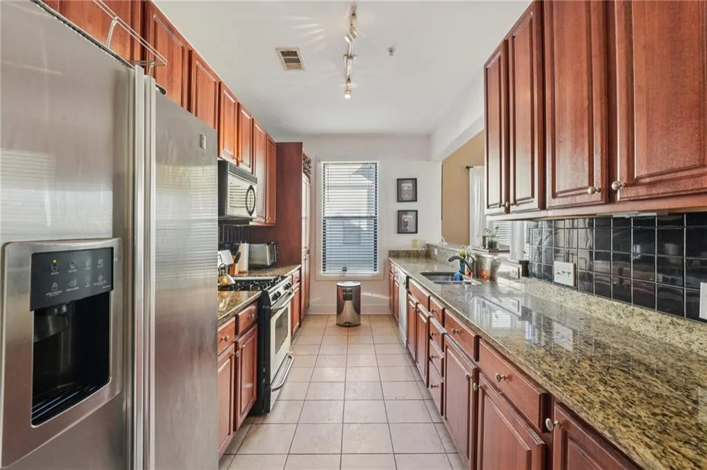799 Hammond Drive Unit 402, Atlanta, Georgia 30328, 2 Bedrooms Bedrooms, ,2 BathroomsBathrooms,Residential,For Sale,799 Hammond Drive Unit 402,7661504
