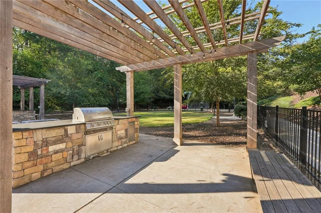 799 Hammond Drive Unit 402, Atlanta, Georgia 30328, 2 Bedrooms Bedrooms, ,2 BathroomsBathrooms,Residential,For Sale,799 Hammond Drive Unit 402,7661504