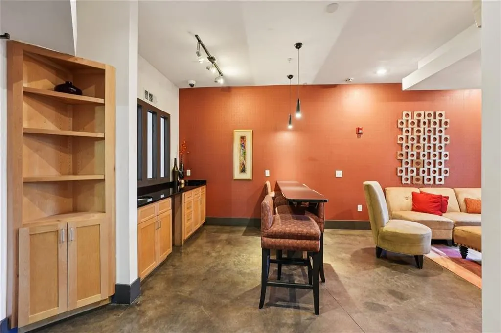 799 Hammond Drive Unit 402, Atlanta, Georgia 30328, 2 Bedrooms Bedrooms, ,2 BathroomsBathrooms,Residential,For Sale,799 Hammond Drive Unit 402,7661504