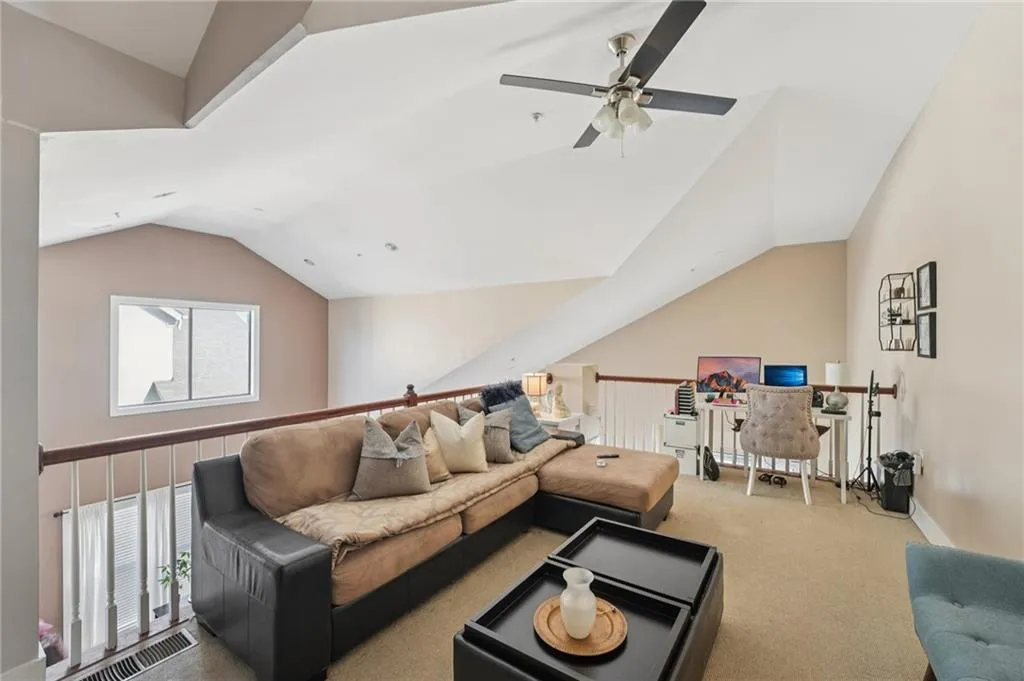 799 Hammond Drive Unit 402, Atlanta, Georgia 30328, 2 Bedrooms Bedrooms, ,2 BathroomsBathrooms,Residential,For Sale,799 Hammond Drive Unit 402,7661504