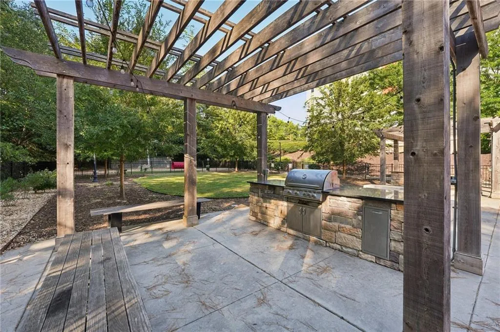 799 Hammond Drive Unit 402, Atlanta, Georgia 30328, 2 Bedrooms Bedrooms, ,2 BathroomsBathrooms,Residential,For Sale,799 Hammond Drive Unit 402,7661504