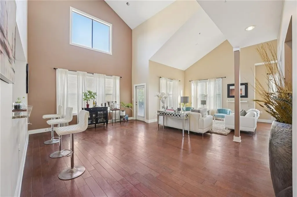 799 Hammond Drive Unit 402, Atlanta, Georgia 30328, 2 Bedrooms Bedrooms, ,2 BathroomsBathrooms,Residential,For Sale,799 Hammond Drive Unit 402,7661504