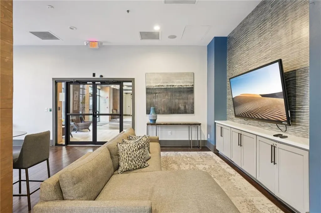 799 Hammond Drive Unit 402, Atlanta, Georgia 30328, 2 Bedrooms Bedrooms, ,2 BathroomsBathrooms,Residential,For Sale,799 Hammond Drive Unit 402,7661504