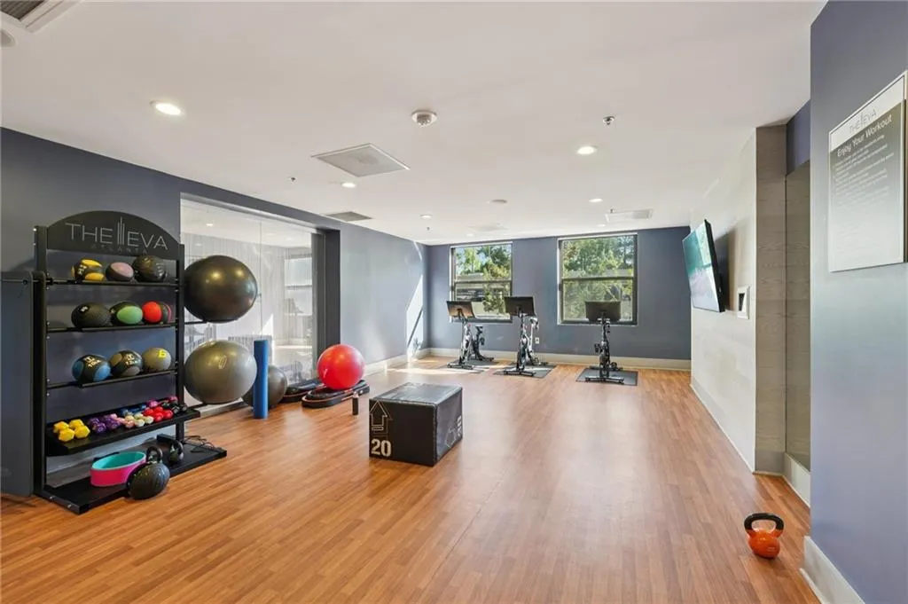 799 Hammond Drive Unit 402, Atlanta, Georgia 30328, 2 Bedrooms Bedrooms, ,2 BathroomsBathrooms,Residential,For Sale,799 Hammond Drive Unit 402,7661504