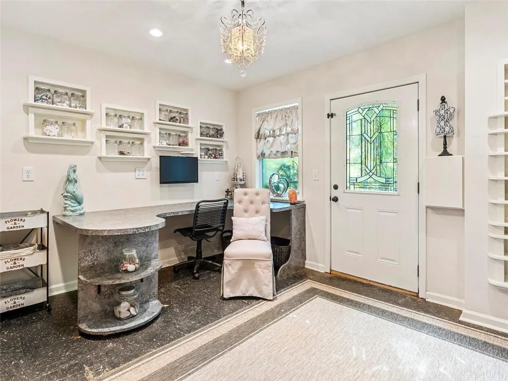 970 Winding Creek Trail, Atlanta, Georgia 30328, 4 Bedrooms Bedrooms, ,2 BathroomsBathrooms,Residential,Sold,970 Winding Creek Trail,6934014