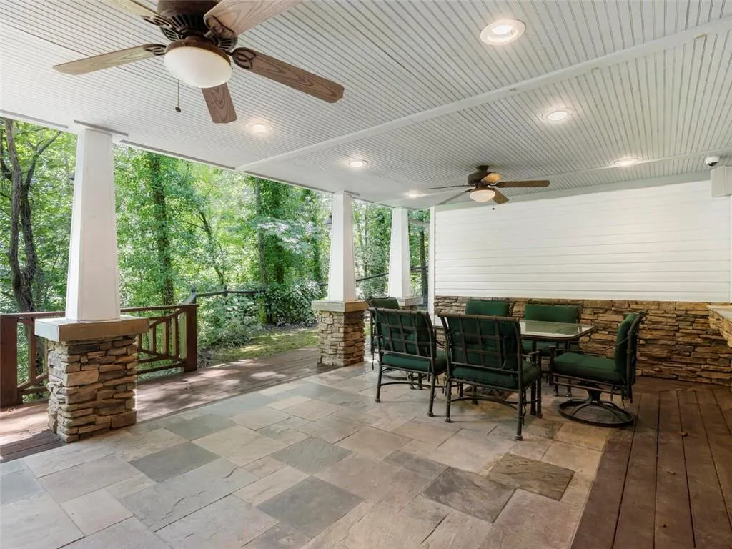 970 Winding Creek Trail, Atlanta, Georgia 30328, 4 Bedrooms Bedrooms, ,2 BathroomsBathrooms,Residential,Sold,970 Winding Creek Trail,6934014