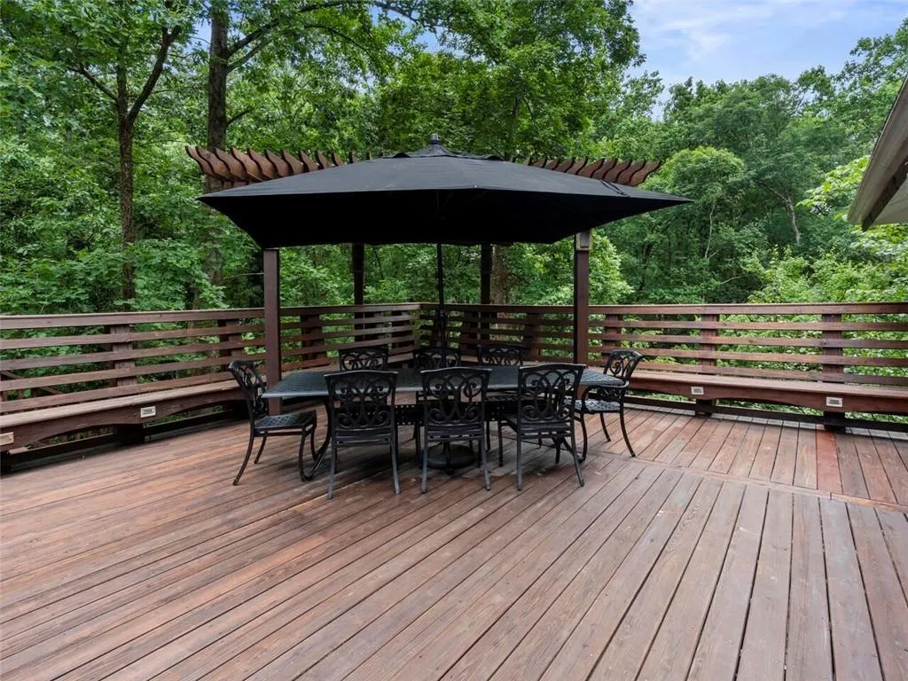 970 Winding Creek Trail, Atlanta, Georgia 30328, 4 Bedrooms Bedrooms, ,2 BathroomsBathrooms,Residential,Sold,970 Winding Creek Trail,6934014