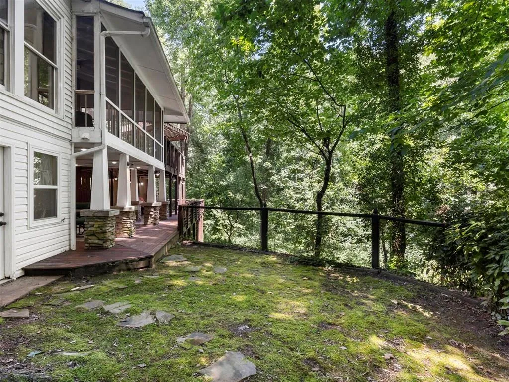 970 Winding Creek Trail, Atlanta, Georgia 30328, 4 Bedrooms Bedrooms, ,2 BathroomsBathrooms,Residential,Sold,970 Winding Creek Trail,6934014