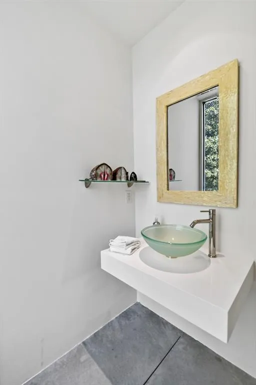 5890 Hilderbrand Drive, Atlanta, Georgia 30328, 4 Bedrooms Bedrooms, ,2 BathroomsBathrooms,Residential,Sold,5890 Hilderbrand Drive,6852553