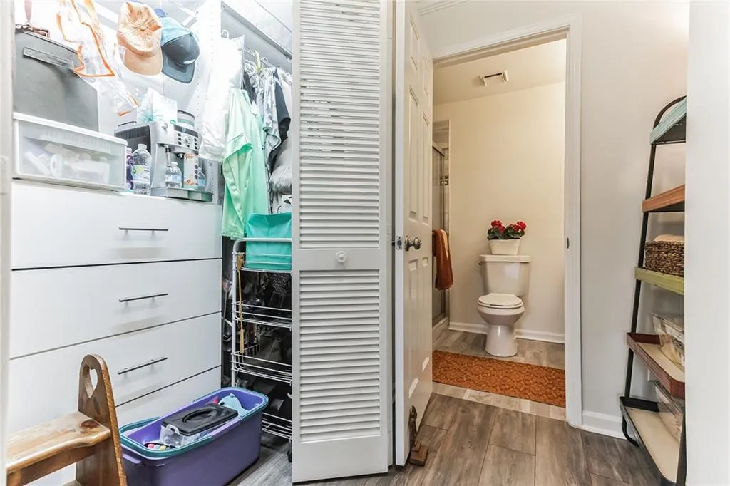 405 Barrington Hills Drive, Sandy Springs, Georgia 30350, 2 Bedrooms Bedrooms, ,2 BathroomsBathrooms,Residential,Sold,405 Barrington Hills Drive,7172312