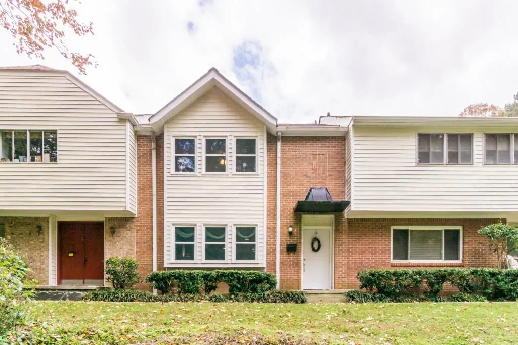 7150 Stonington Drive, Sandy Springs, Georgia 30328, 2 Bedrooms Bedrooms, ,2 BathroomsBathrooms,Residential,Sold,7150 Stonington Drive,6807578