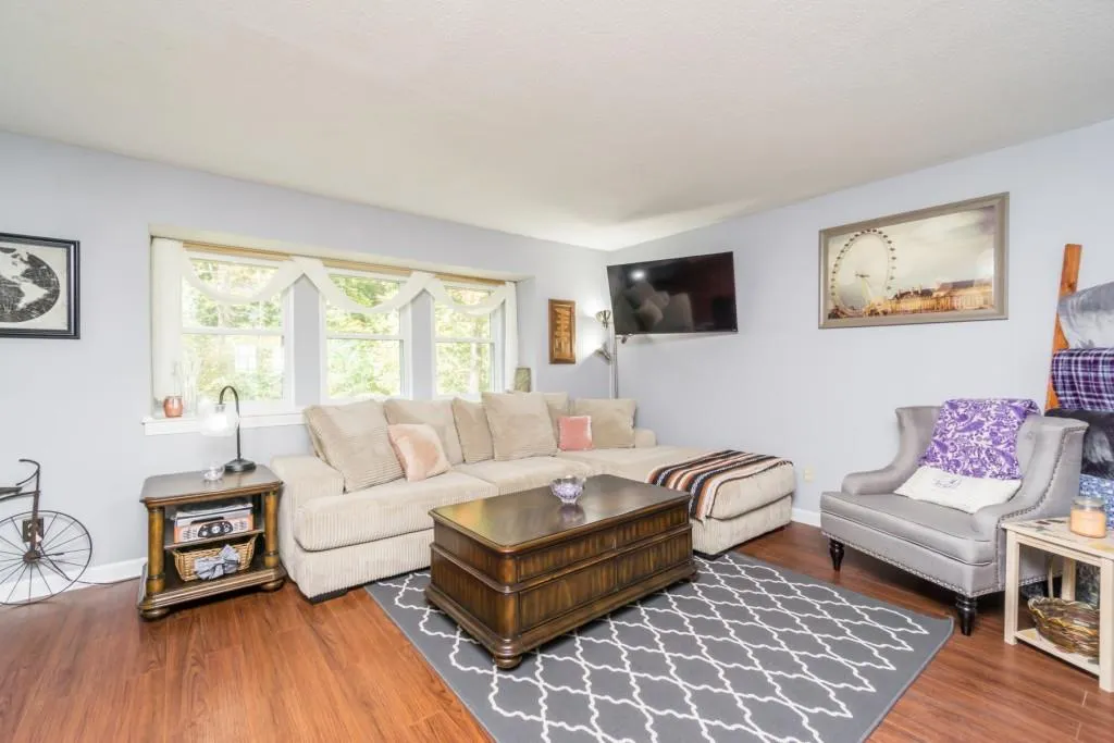 7150 Stonington Drive, Sandy Springs, Georgia 30328, 2 Bedrooms Bedrooms, ,2 BathroomsBathrooms,Residential,Sold,7150 Stonington Drive,6807578