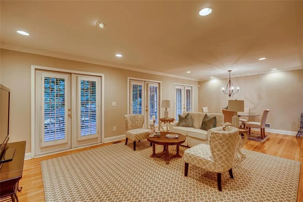 5572 Sherrell Drive Ne, Sandy Springs, Georgia 30342, 4 Bedrooms Bedrooms, ,3 BathroomsBathrooms,Residential,Sold,5572 Sherrell Drive Ne,6796560
