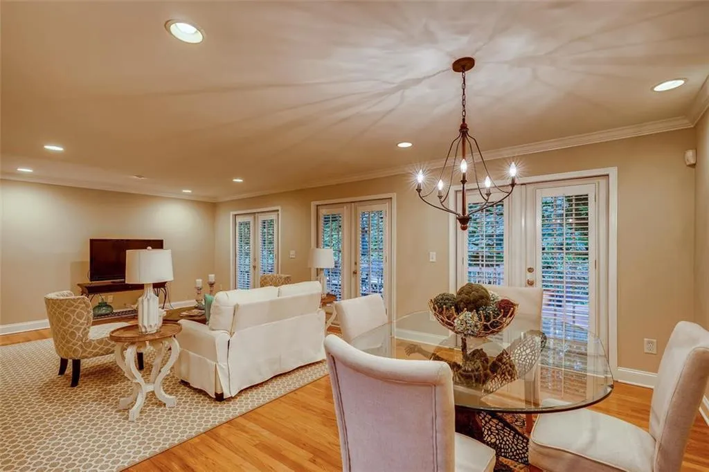 5572 Sherrell Drive Ne, Sandy Springs, Georgia 30342, 4 Bedrooms Bedrooms, ,3 BathroomsBathrooms,Residential,Sold,5572 Sherrell Drive Ne,6796560