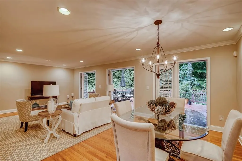 5572 Sherrell Drive Ne, Sandy Springs, Georgia 30342, 4 Bedrooms Bedrooms, ,3 BathroomsBathrooms,Residential,Sold,5572 Sherrell Drive Ne,6796560