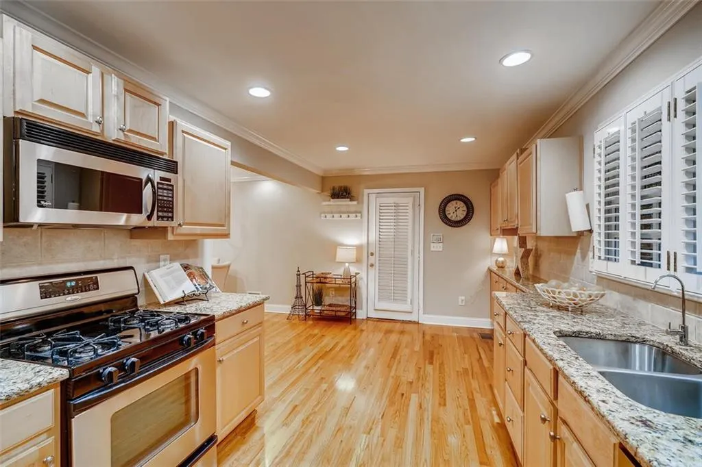 5572 Sherrell Drive Ne, Sandy Springs, Georgia 30342, 4 Bedrooms Bedrooms, ,3 BathroomsBathrooms,Residential,Sold,5572 Sherrell Drive Ne,6796560