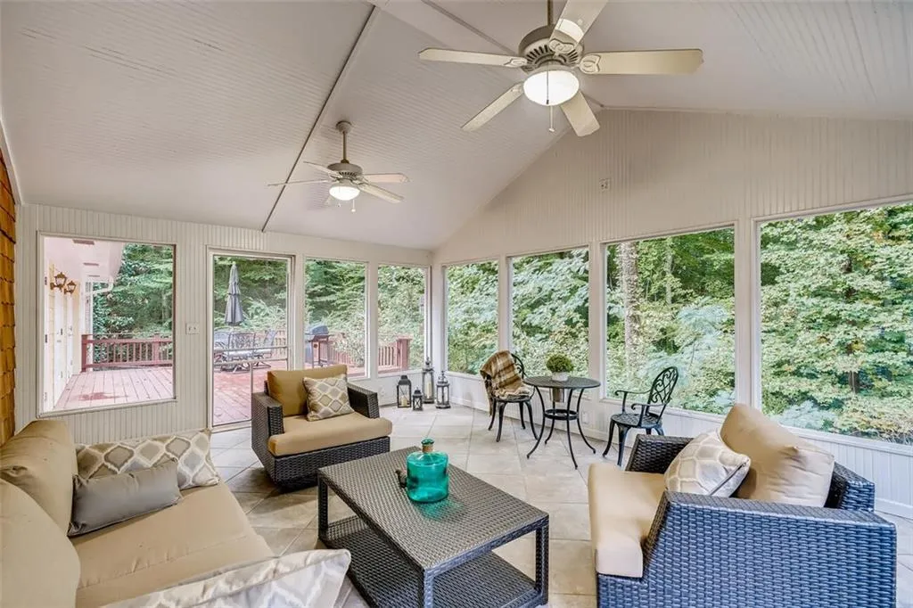 5572 Sherrell Drive Ne, Sandy Springs, Georgia 30342, 4 Bedrooms Bedrooms, ,3 BathroomsBathrooms,Residential,Sold,5572 Sherrell Drive Ne,6796560