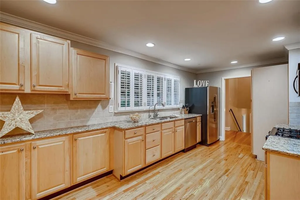5572 Sherrell Drive Ne, Sandy Springs, Georgia 30342, 4 Bedrooms Bedrooms, ,3 BathroomsBathrooms,Residential,Sold,5572 Sherrell Drive Ne,6796560