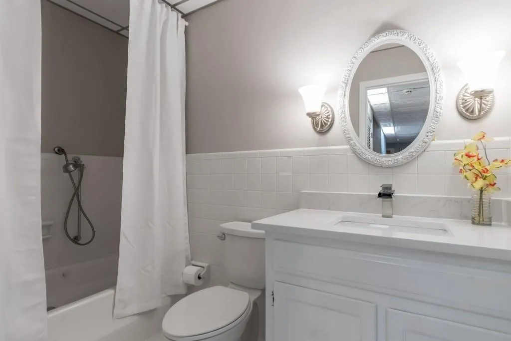 195 N Mill Court, Sandy Springs, Georgia 30328, 4 Bedrooms Bedrooms, ,3 BathroomsBathrooms,Residential,Sold,195 N Mill Court,6744800