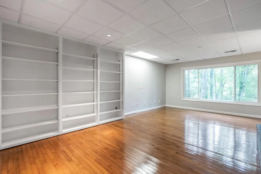 195 N Mill Court, Sandy Springs, Georgia 30328, 4 Bedrooms Bedrooms, ,3 BathroomsBathrooms,Residential,Sold,195 N Mill Court,6744800