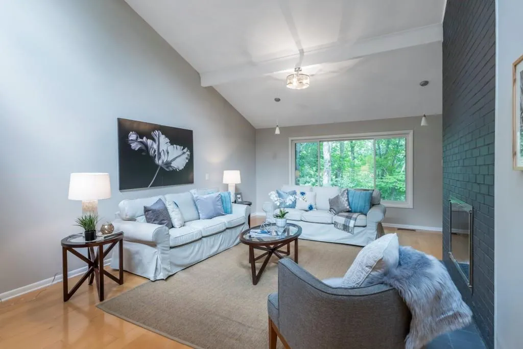 195 N Mill Court, Sandy Springs, Georgia 30328, 4 Bedrooms Bedrooms, ,3 BathroomsBathrooms,Residential,Sold,195 N Mill Court,6744800