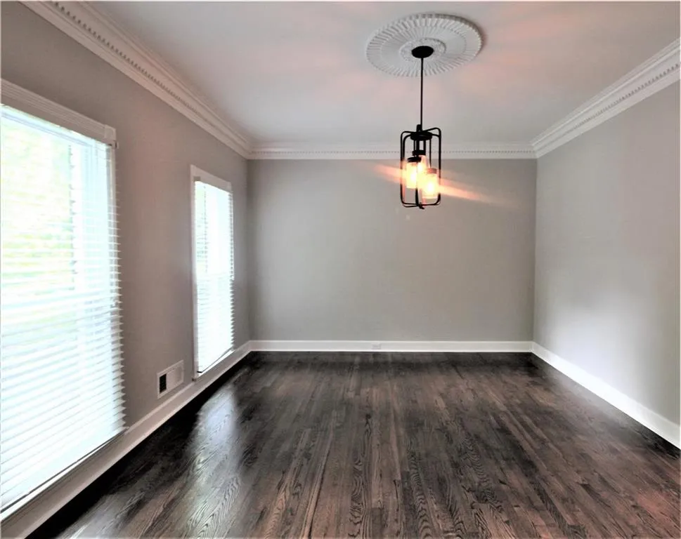 430 Lost Forest Court, Sandy Springs, Georgia 30328, 6 Bedrooms Bedrooms, ,3 BathroomsBathrooms,Residential,Sold,430 Lost Forest Court,6694430