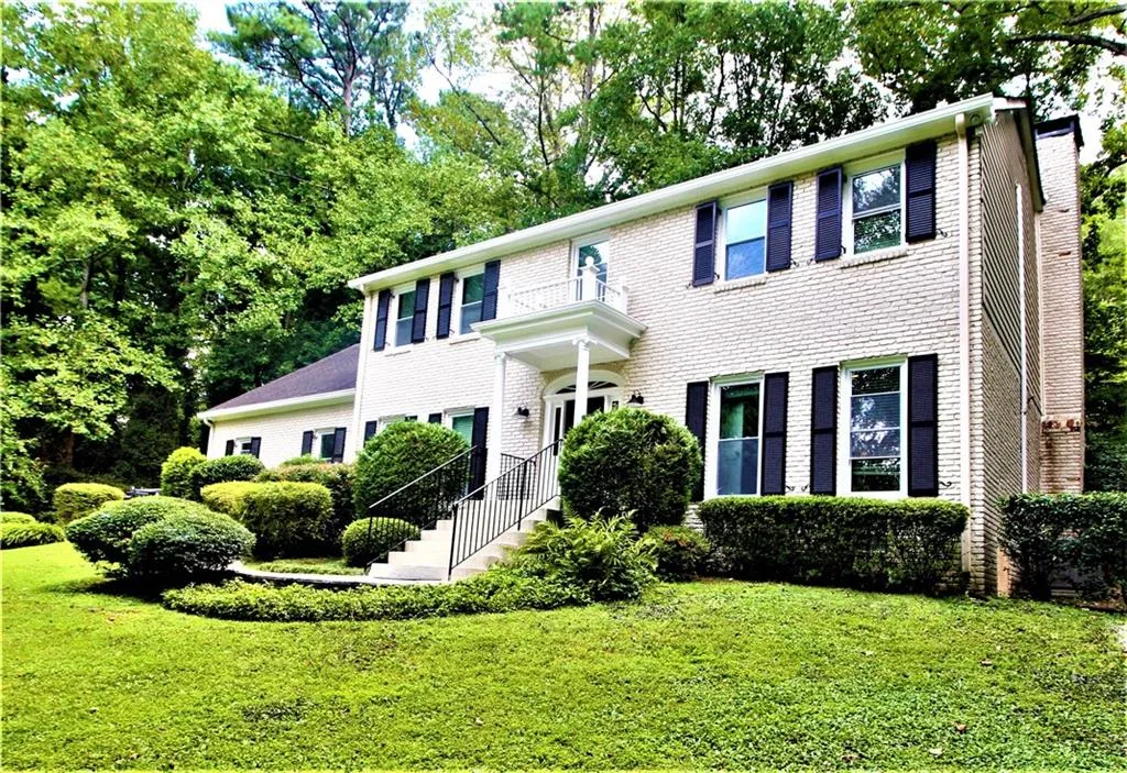 430 Lost Forest Court, Sandy Springs, Georgia 30328, 6 Bedrooms Bedrooms, ,3 BathroomsBathrooms,Residential,Sold,430 Lost Forest Court,6694430