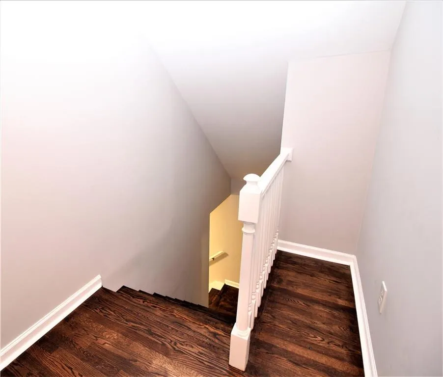 430 Lost Forest Court, Sandy Springs, Georgia 30328, 6 Bedrooms Bedrooms, ,3 BathroomsBathrooms,Residential,Sold,430 Lost Forest Court,6694430