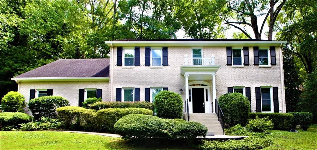 430 Lost Forest Court, Sandy Springs, Georgia 30328, 6 Bedrooms Bedrooms, ,3 BathroomsBathrooms,Residential,Sold,430 Lost Forest Court,6694430