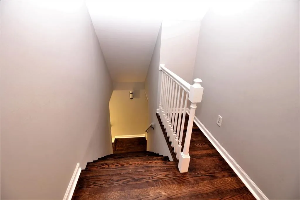 430 Lost Forest Court, Sandy Springs, Georgia 30328, 6 Bedrooms Bedrooms, ,3 BathroomsBathrooms,Residential,Sold,430 Lost Forest Court,6694430