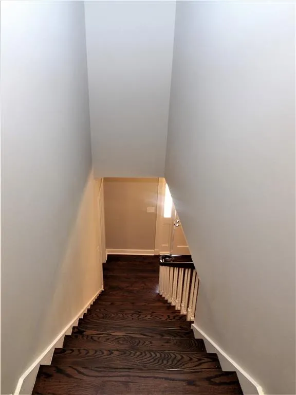 430 Lost Forest Court, Sandy Springs, Georgia 30328, 6 Bedrooms Bedrooms, ,3 BathroomsBathrooms,Residential,Sold,430 Lost Forest Court,6694430