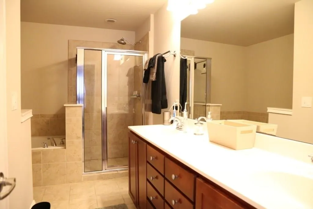 6462 Chariot Street Unit 16, Atlanta, Georgia 30328, 2 Bedrooms Bedrooms, ,2 BathroomsBathrooms,Residential,Sold,6462 Chariot Street Unit 16,6041302