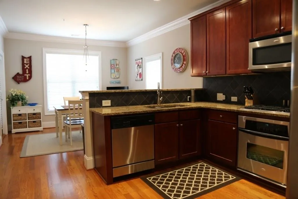 6462 Chariot Street Unit 16, Atlanta, Georgia 30328, 2 Bedrooms Bedrooms, ,2 BathroomsBathrooms,Residential,Sold,6462 Chariot Street Unit 16,6041302