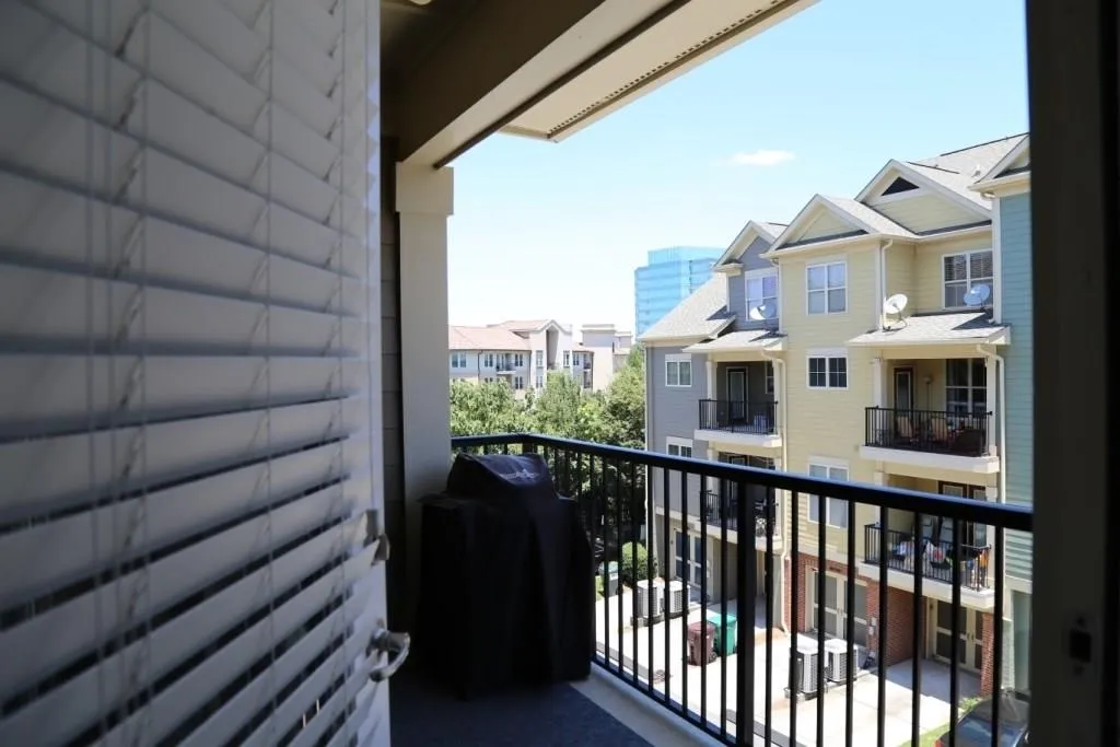 6462 Chariot Street Unit 16, Atlanta, Georgia 30328, 2 Bedrooms Bedrooms, ,2 BathroomsBathrooms,Residential,Sold,6462 Chariot Street Unit 16,6041302