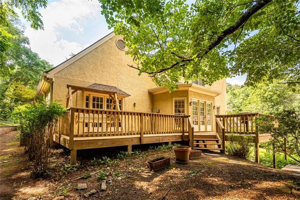 175 Treadwick Drive, Sandy Springs, Georgia 30350, 4 Bedrooms Bedrooms, ,3 BathroomsBathrooms,Residential,Sold,175 Treadwick Drive,6905859
