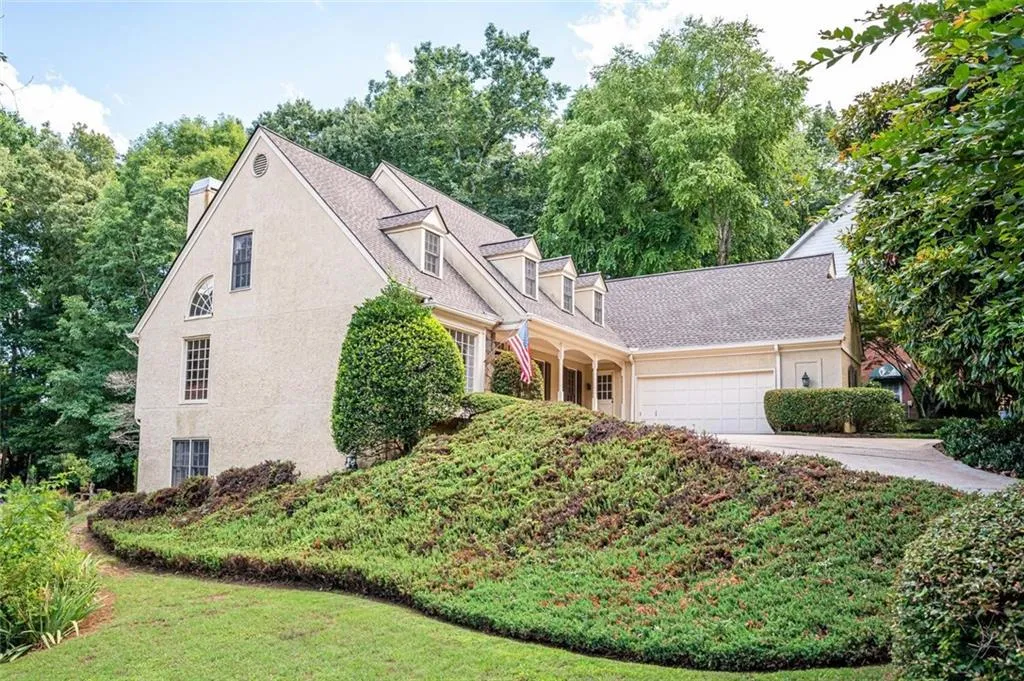 175 Treadwick Drive, Sandy Springs, Georgia 30350, 4 Bedrooms Bedrooms, ,3 BathroomsBathrooms,Residential,Sold,175 Treadwick Drive,6905859